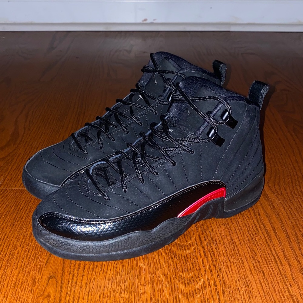 women jordan 12